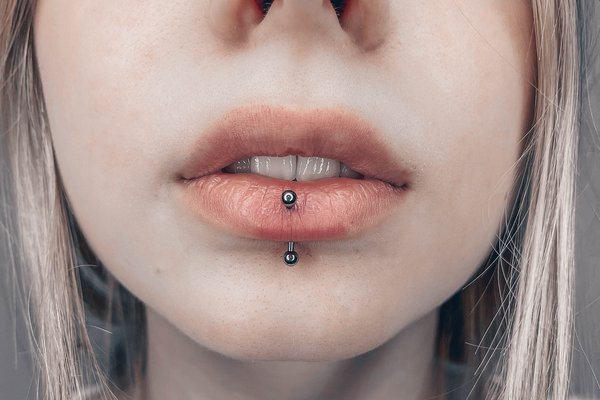 Piercing en los labios Tipos Tiempo de cicatrización VeAn Tattoo