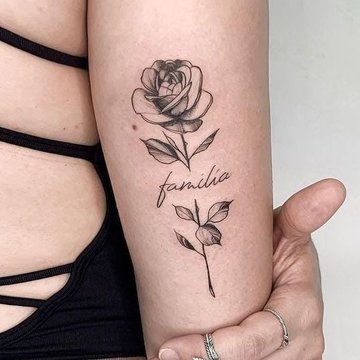 tatuaje rosa