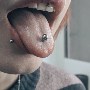 Piercing en la lengua