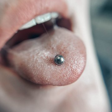 Piercing en la lengua