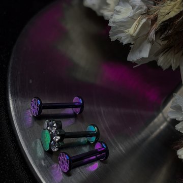 Joyería anodizada para piercings