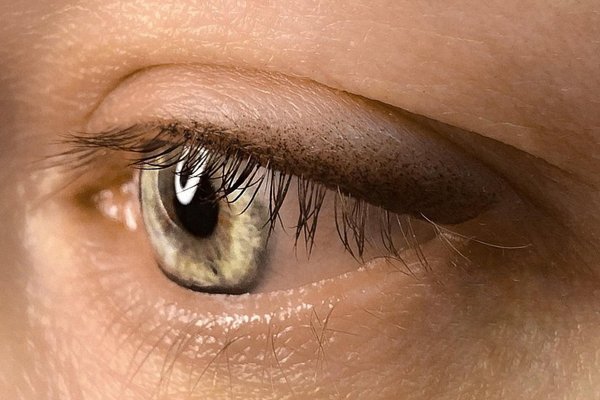 Tatuar linea ojos