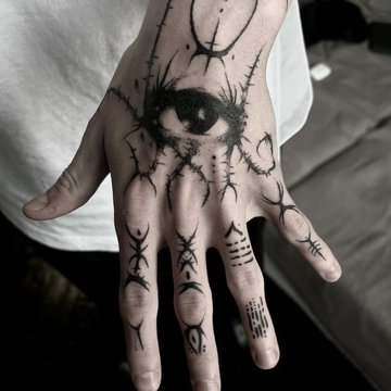 tatuajes en los dedos