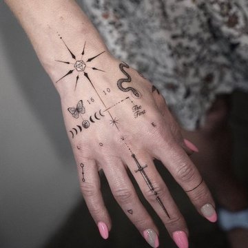 tatuajes en los dedos