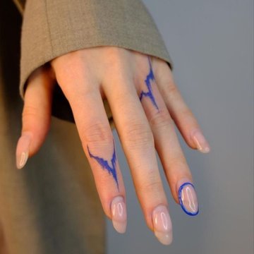 tatuajes en los dedos