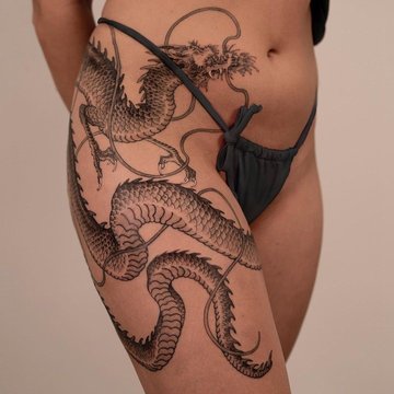 Tatuajes femeninos en los muslos