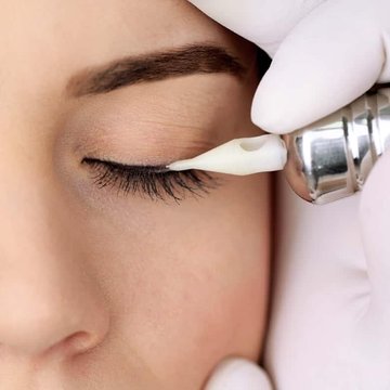 Tatuar linea ojos