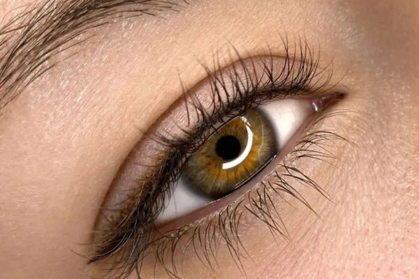 Tatuar linea ojos