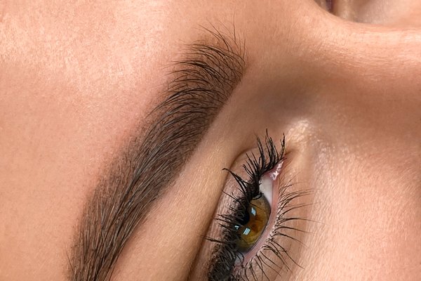 Tatuaje de cejas