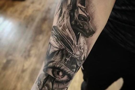 tatuaje anubis