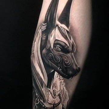 tatuaje anubis
