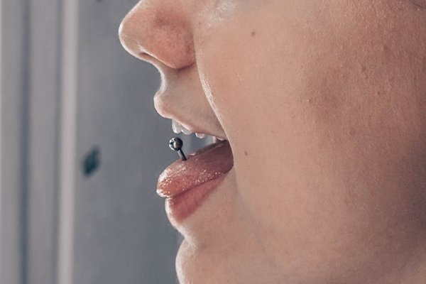 Piercing en la lengua