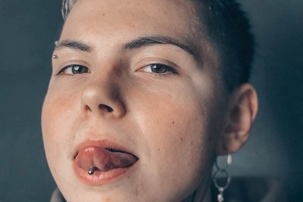Piercing en la lengua