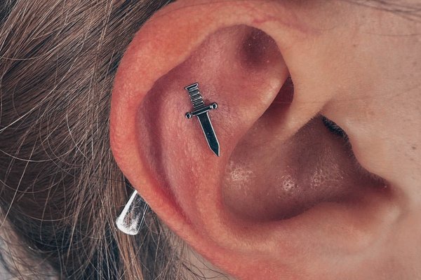 piercing flat