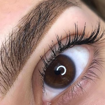 Tatuaje de cejas
